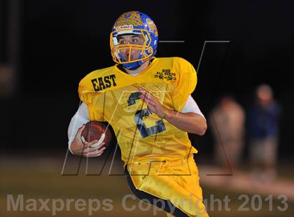Thumbnail 1 in 605 All-Star Football Game photogallery.