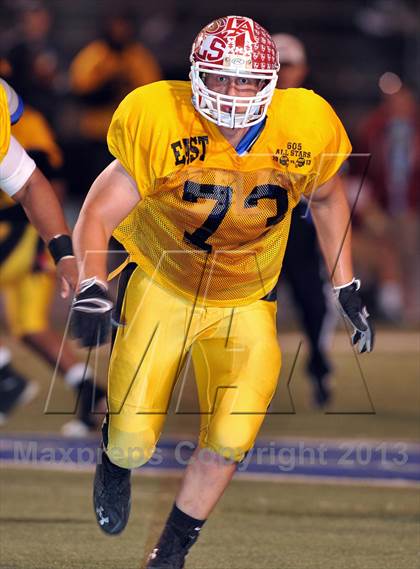 Thumbnail 2 in 605 All-Star Football Game photogallery.