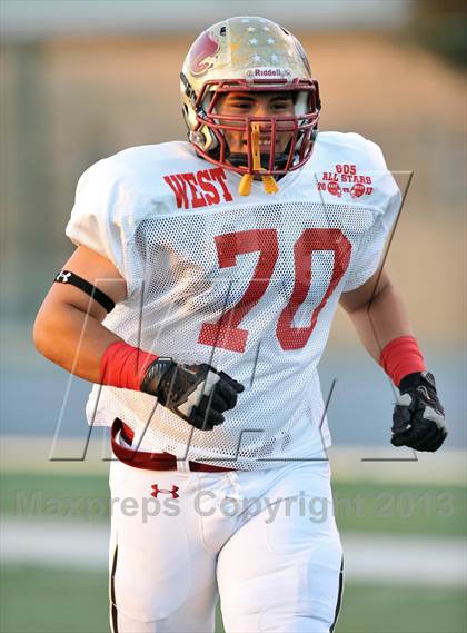 Thumbnail 3 in 605 All-Star Football Game photogallery.