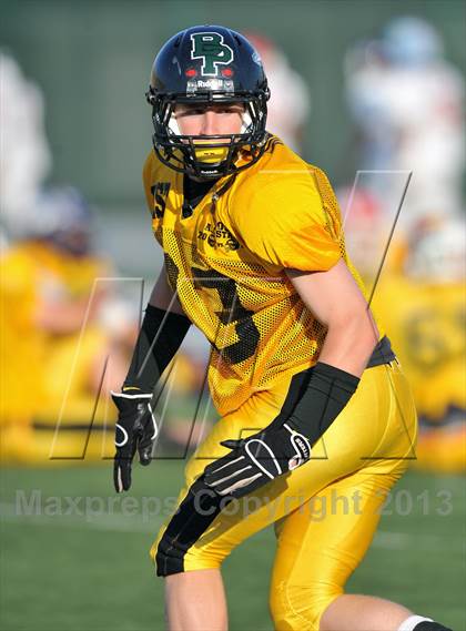 Thumbnail 1 in 605 All-Star Football Game photogallery.