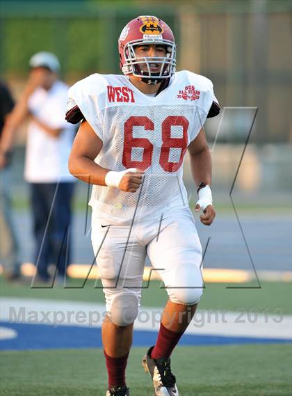 Thumbnail 1 in 605 All-Star Football Game photogallery.