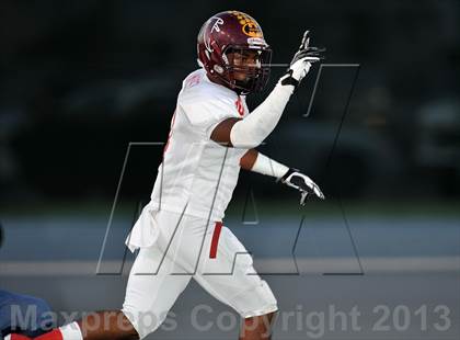 Thumbnail 3 in 605 All-Star Football Game photogallery.