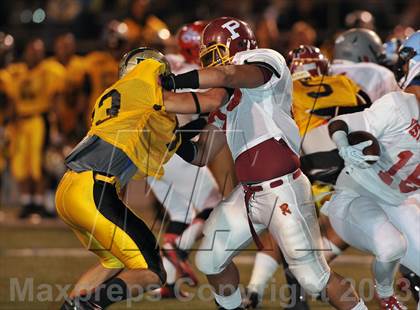 Thumbnail 2 in 605 All-Star Football Game photogallery.