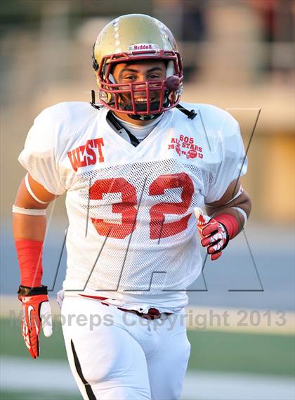 Thumbnail 3 in 605 All-Star Football Game photogallery.