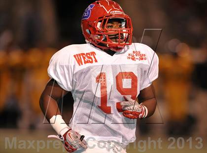 Thumbnail 2 in 605 All-Star Football Game photogallery.