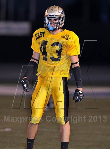 Thumbnail 2 in 605 All-Star Football Game photogallery.