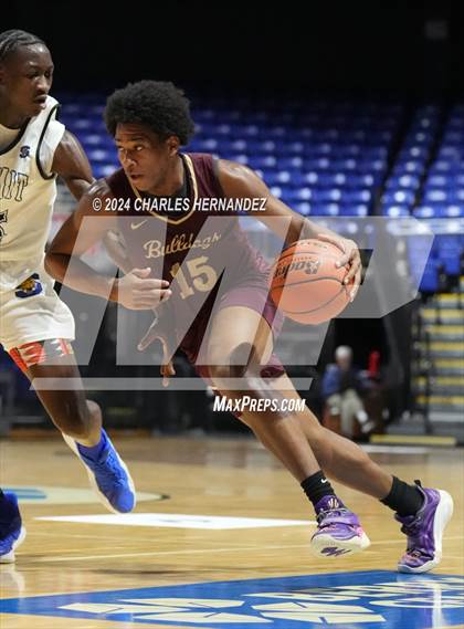 Thumbnail 3 in Summer Creek vs. Mansfield Summit (Cy-Hoops Invitational) photogallery.