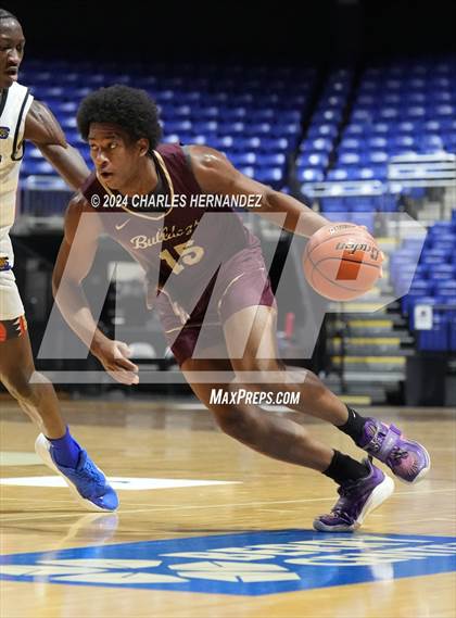 Thumbnail 2 in Summer Creek vs. Mansfield Summit (Cy-Hoops Invitational) photogallery.