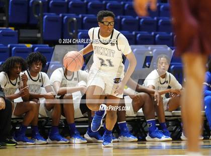 Thumbnail 2 in Summer Creek vs. Mansfield Summit (Cy-Hoops Invitational) photogallery.
