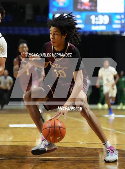 Thumbnail 2 in Summer Creek vs. Mansfield Summit (Cy-Hoops Invitational) photogallery.