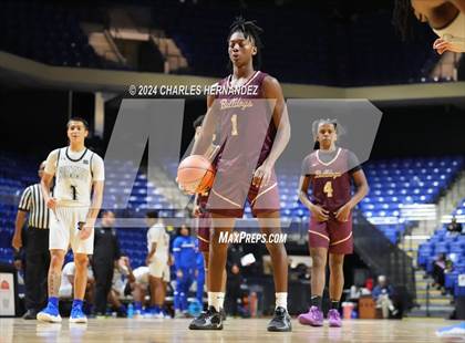 Thumbnail 2 in Summer Creek vs. Mansfield Summit (Cy-Hoops Invitational) photogallery.