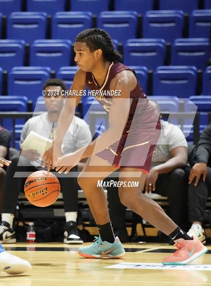 Thumbnail 2 in Summer Creek vs. Mansfield Summit (Cy-Hoops Invitational) photogallery.