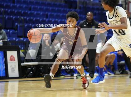 Thumbnail 2 in Summer Creek vs. Mansfield Summit (Cy-Hoops Invitational) photogallery.