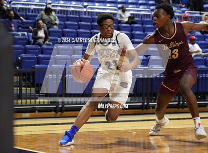 Thumbnail 2 in Summer Creek vs. Mansfield Summit (Cy-Hoops Invitational) photogallery.
