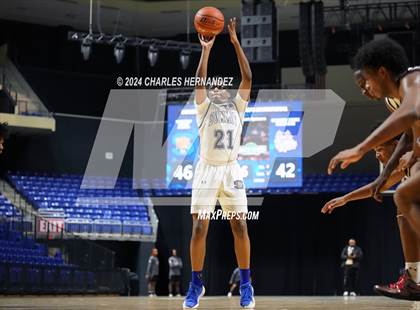 Thumbnail 1 in Summer Creek vs. Mansfield Summit (Cy-Hoops Invitational) photogallery.