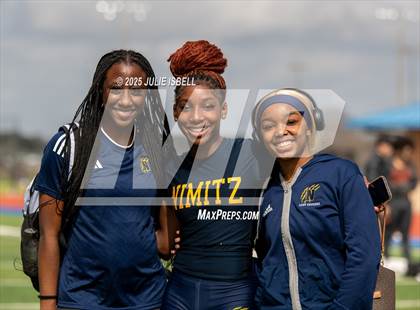 Thumbnail 2 in Dickinson C.L. Hanna Gator Relays photogallery.