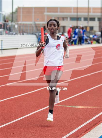 Thumbnail 1 in Dickinson C.L. Hanna Gator Relays photogallery.