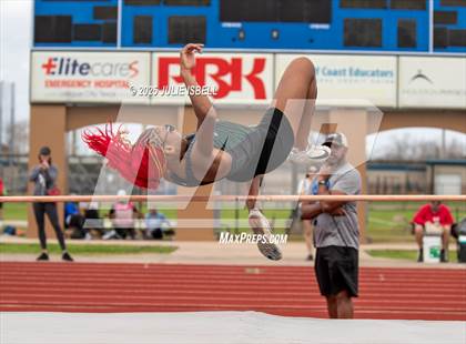 Thumbnail 1 in Dickinson C.L. Hanna Gator Relays photogallery.