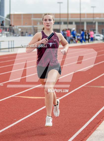 Thumbnail 1 in Dickinson C.L. Hanna Gator Relays photogallery.