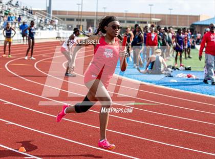 Thumbnail 1 in Dickinson C.L. Hanna Gator Relays photogallery.
