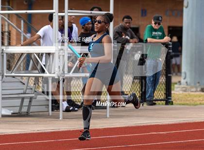 Thumbnail 3 in Dickinson C.L. Hanna Gator Relays photogallery.