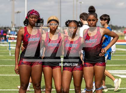 Thumbnail 1 in Dickinson C.L. Hanna Gator Relays photogallery.