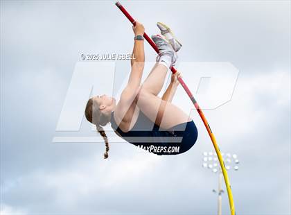 Thumbnail 2 in Dickinson C.L. Hanna Gator Relays photogallery.
