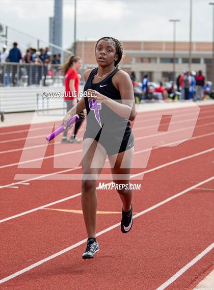 Thumbnail 1 in Dickinson C.L. Hanna Gator Relays photogallery.