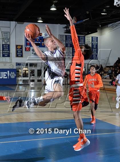 Thumbnail 2 in Central @ Rancho Cucamonga (MaxPreps Holiday Classic) photogallery.