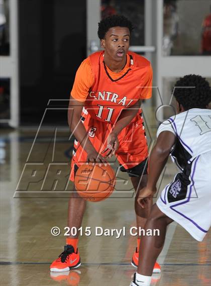Thumbnail 3 in Central @ Rancho Cucamonga (MaxPreps Holiday Classic) photogallery.
