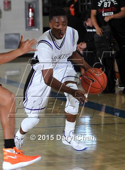 Thumbnail 3 in Central @ Rancho Cucamonga (MaxPreps Holiday Classic) photogallery.