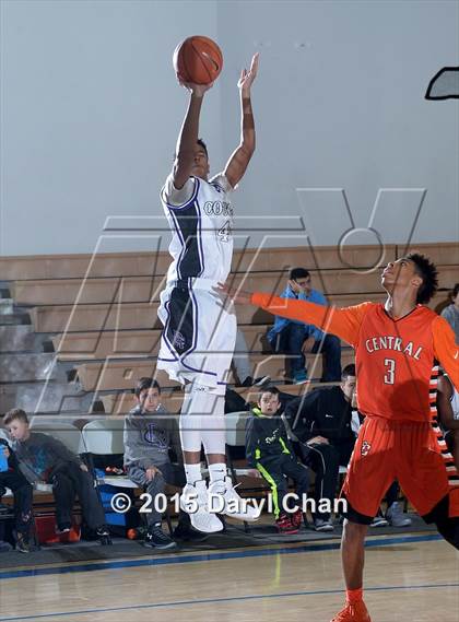 Thumbnail 2 in Central @ Rancho Cucamonga (MaxPreps Holiday Classic) photogallery.