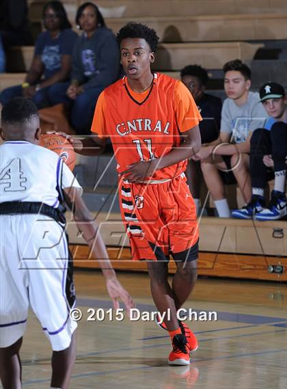 Thumbnail 3 in Central @ Rancho Cucamonga (MaxPreps Holiday Classic) photogallery.