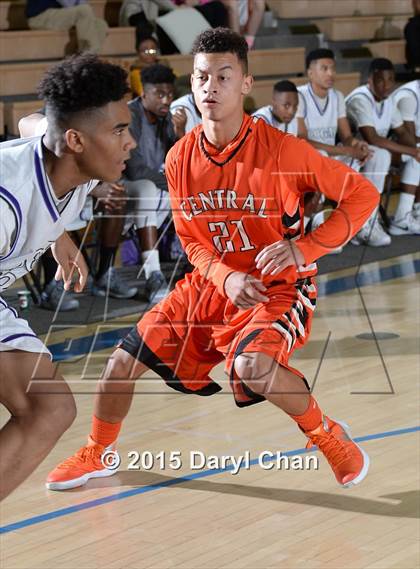 Thumbnail 3 in Central @ Rancho Cucamonga (MaxPreps Holiday Classic) photogallery.