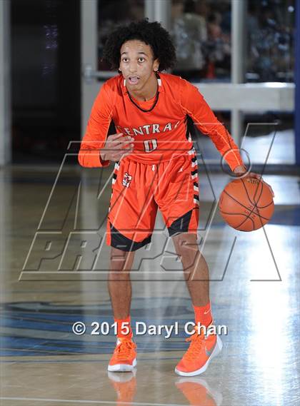 Thumbnail 1 in Central @ Rancho Cucamonga (MaxPreps Holiday Classic) photogallery.