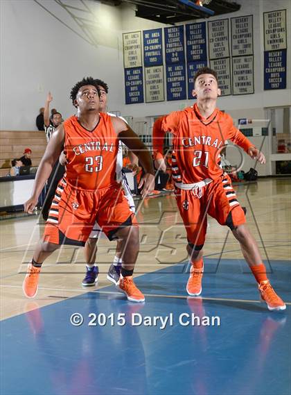 Thumbnail 2 in Central @ Rancho Cucamonga (MaxPreps Holiday Classic) photogallery.