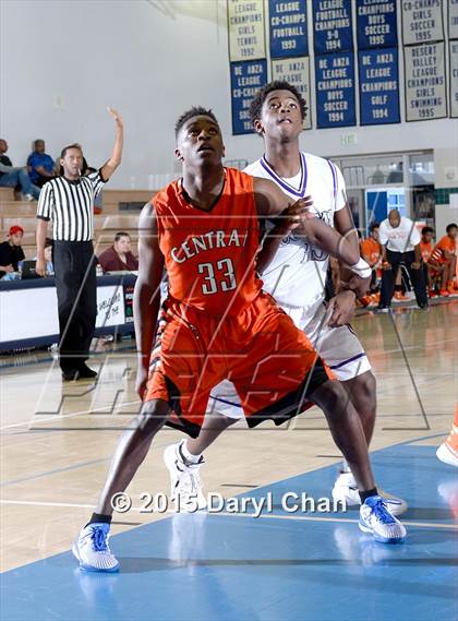 Thumbnail 2 in Central @ Rancho Cucamonga (MaxPreps Holiday Classic) photogallery.
