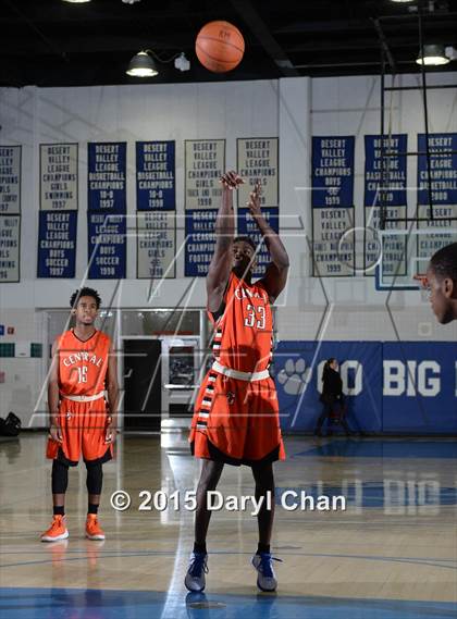 Thumbnail 1 in Central @ Rancho Cucamonga (MaxPreps Holiday Classic) photogallery.