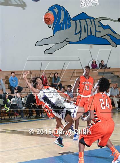 Thumbnail 3 in Central @ Rancho Cucamonga (MaxPreps Holiday Classic) photogallery.