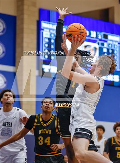 Thumbnail 3 in Bishop O'Dowd @ Sierra Canyon photogallery.