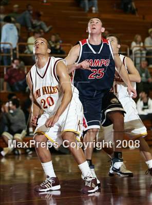 Thumbnail 2 in Simi Valley vs. Campolindo (MaxPreps Holiday Classic) photogallery.
