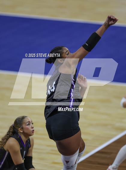 Thumbnail 2 in Chaparral vs. Denver South (CHSAA 5A First Round) photogallery.