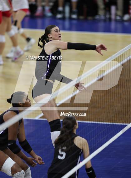 Thumbnail 1 in Chaparral vs. Denver South (CHSAA 5A First Round) photogallery.