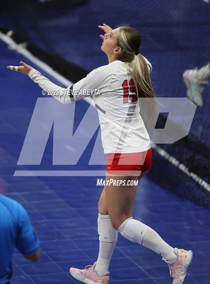 Thumbnail 1 in Chaparral vs. Denver South (CHSAA 5A First Round) photogallery.