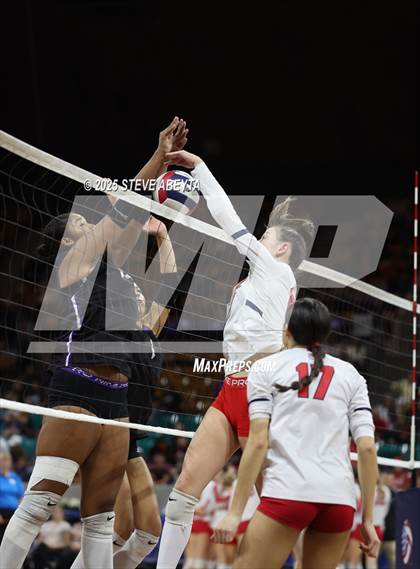 Thumbnail 1 in Chaparral vs. Denver South (CHSAA 5A First Round) photogallery.