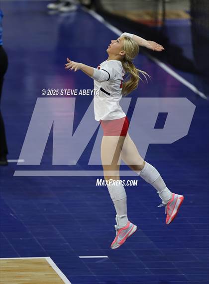 Thumbnail 3 in Chaparral vs. Denver South (CHSAA 5A First Round) photogallery.