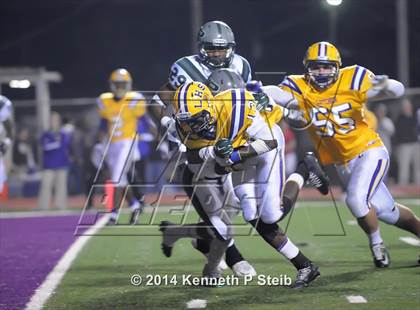 Thumbnail 2 in Plaquemine vs. Lutcher (LHSAA Class 4A 2nd Round) photogallery.