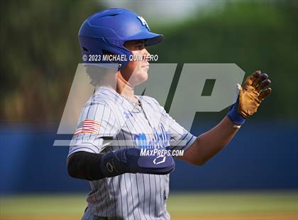 Thumbnail 1 in MacArthur @ Brackenridge photogallery.