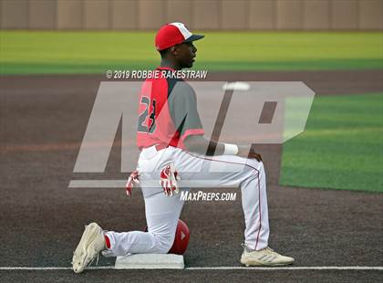 Thumbnail 3 in Kilgore vs. Benbrook Game 2 (UIL 4A Regional Finals) photogallery.
