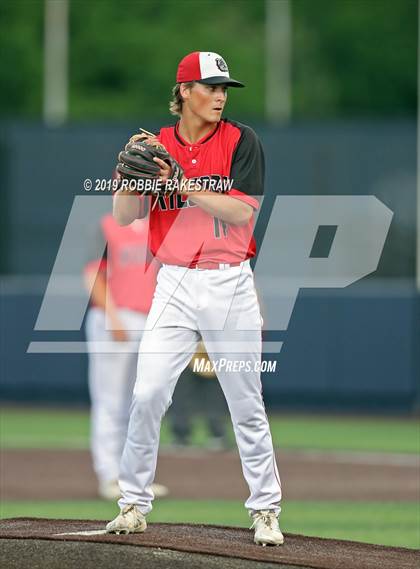 Thumbnail 1 in Kilgore vs. Benbrook Game 2 (UIL 4A Regional Finals) photogallery.